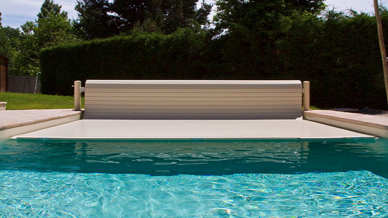 COCKTAIL-PISCINE-VOLET-PISCINE
